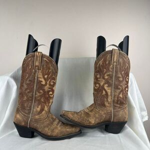 Laredo Brown Cowboy Boots With a Western Vibe Size 6.5